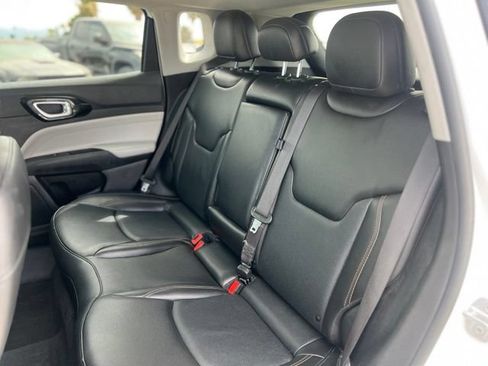 Used 2022 Jeep Compass Limited w/ Mopar Graphics Package AWD/4WD image 17