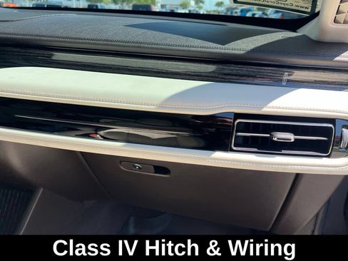 Used 2022 Lincoln Aviator Black Label w/ Dynamic Handling Package AWD/4WD image 12