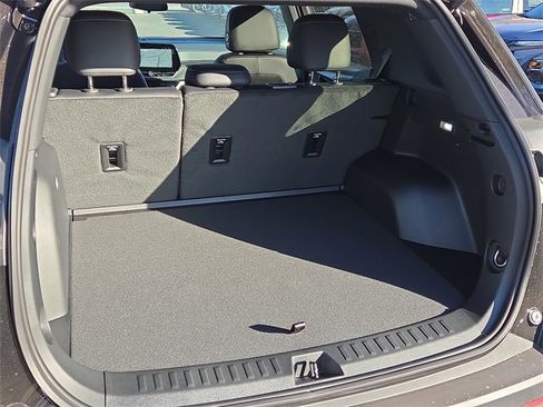 New 2026 Chevrolet Equinox LT w/ Convenience Package II image 6