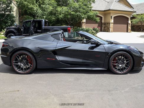 Used 2023 Chevrolet Corvette Z06 RWD image 9
