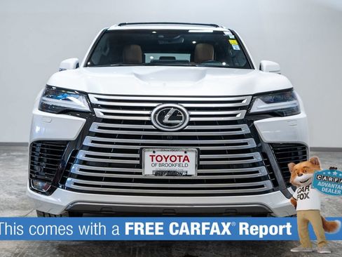 Used 2023 Lexus LX 600 4WD w/ Luxury Package image 2