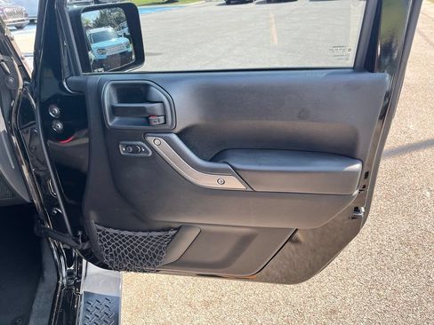 Used 2018 Jeep Wrangler Unlimited Sport S AWD/4WD image 12