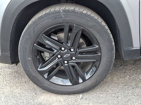 Used 2024 Chevrolet Trax ACTIV FWD image 32
