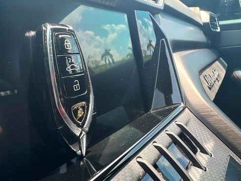 Used 2024 Lamborghini Urus Performante image 54