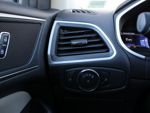 Used 2017 Ford Edge SEL w/ Equipment Group 201A image 9