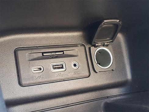 Used 2020 Chevrolet Equinox Premier image 22