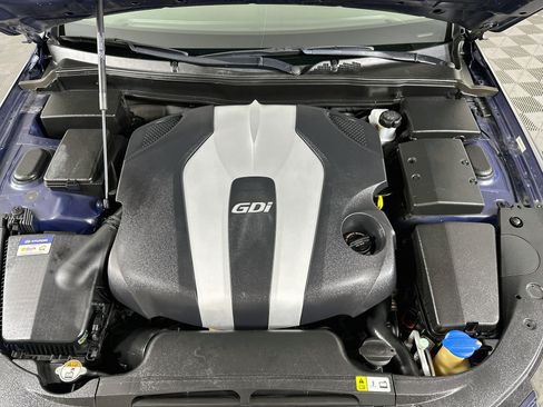 Used 2013 Hyundai Genesis 3.8 RWD image 30