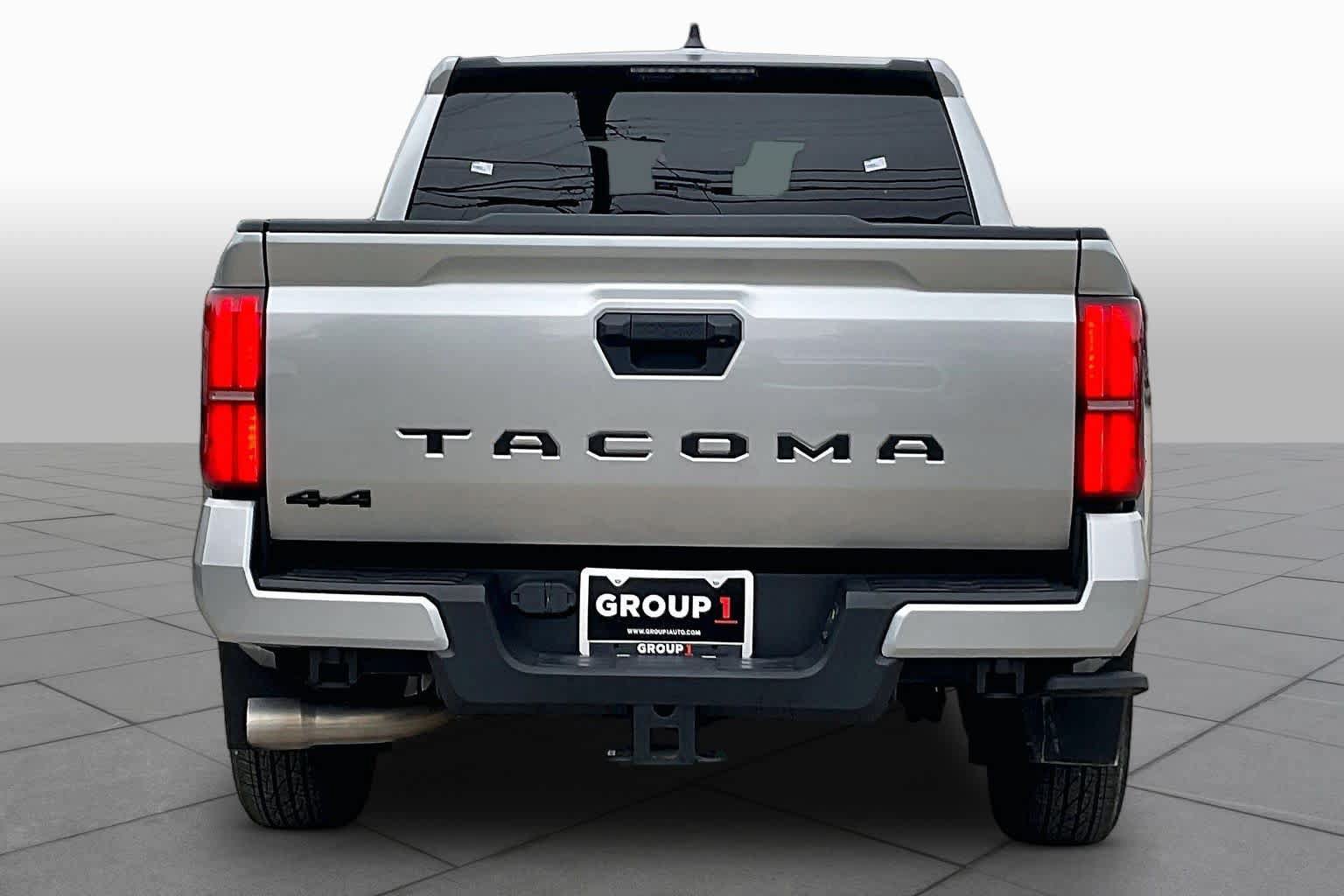 Used 2024 Toyota Tacoma SR5 AWD/4WD image 5