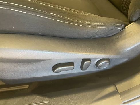 Used 2023 Subaru Outback Premium AWD/4WD image 13