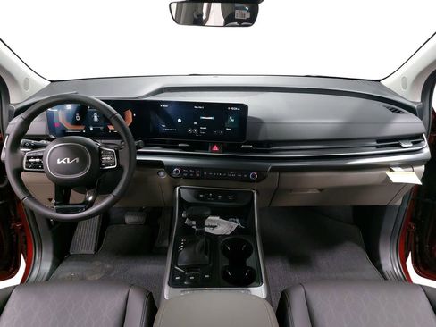 New 2026 Kia Carnival FWD image 9