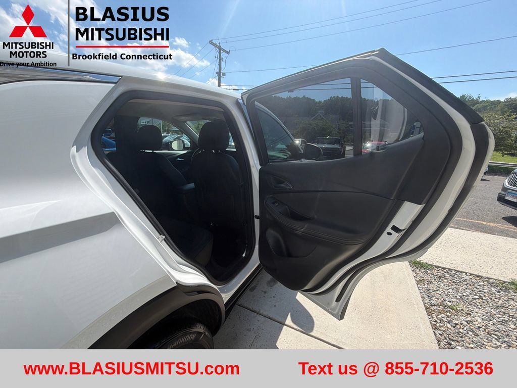 Used 2024 Buick Encore GX Preferred FWD image 35