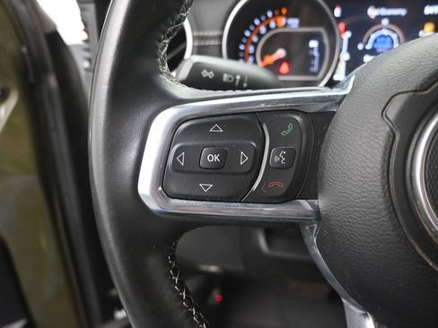 Used 2022 Jeep Gladiator Overland w/ Popular Equipment Package AWD/4WD image 7