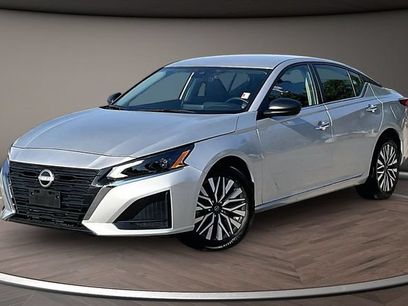 Used 2025 Nissan Altima 2.5 SV