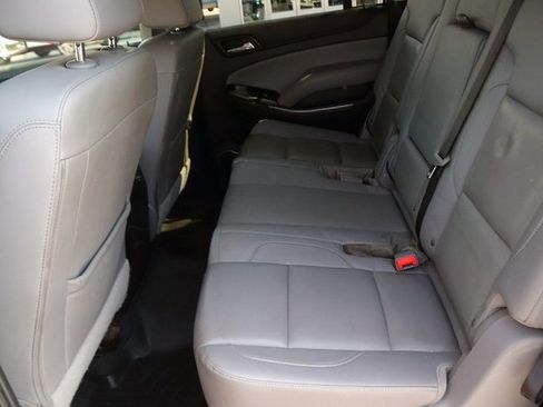 Used 2019 Chevrolet Suburban LT image 16