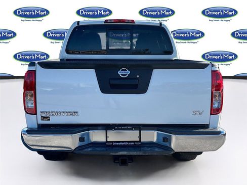 Used 2015 Nissan Frontier SV image 7