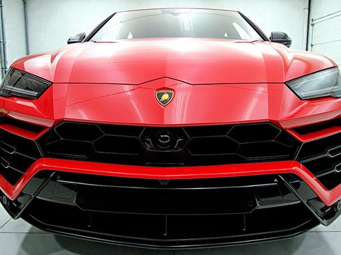 Used 2022 Lamborghini Urus image 19