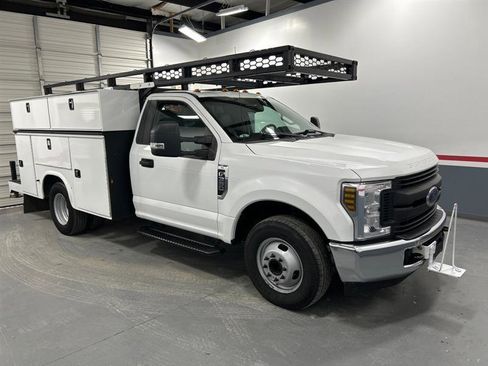 Used 2019 Ford F350 XL w/ XL Value Package image 2