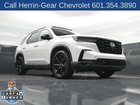 Used 2025 Honda Pilot Black Edition image 45