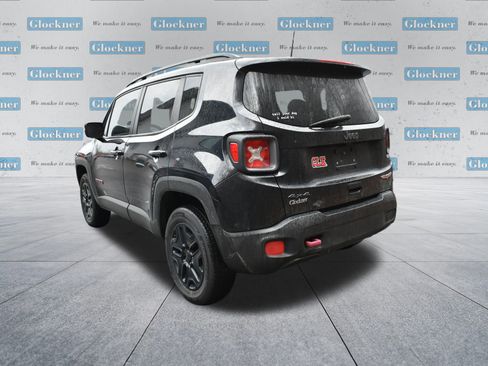 Used 2018 Jeep Renegade Trailhawk image 12