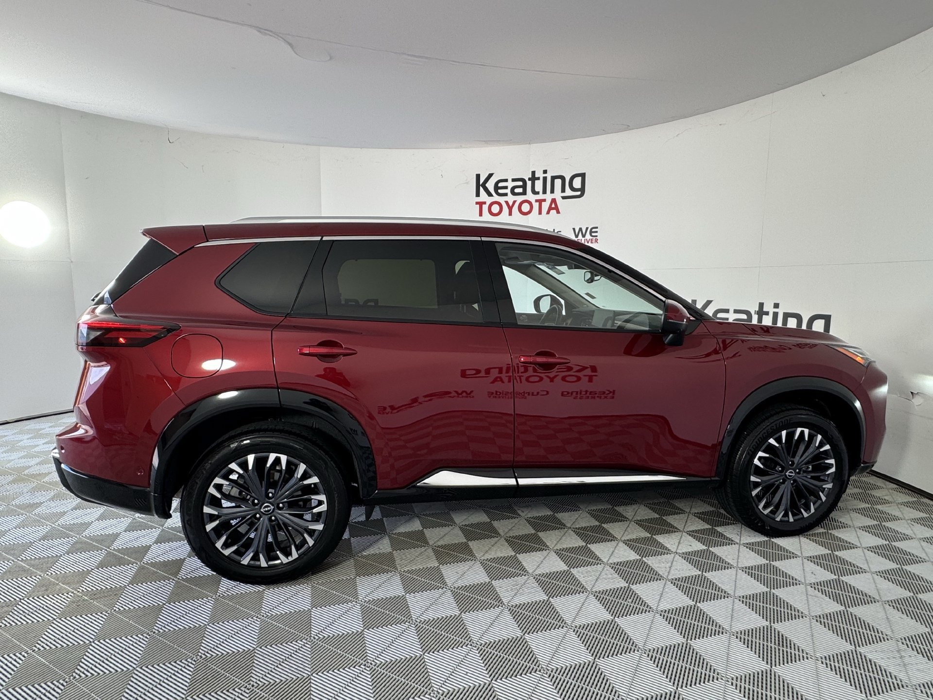 Used 2026 Nissan Rogue Platinum w/ Platinum Premium Package AWD/4WD image 4