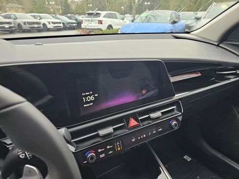 New 2026 Kia Niro EX image 15