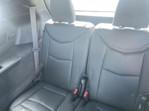 Certified 2024 Cadillac XT6 Premium Luxury w/ LPO, Floor Liner Package AWD/4WD image 31