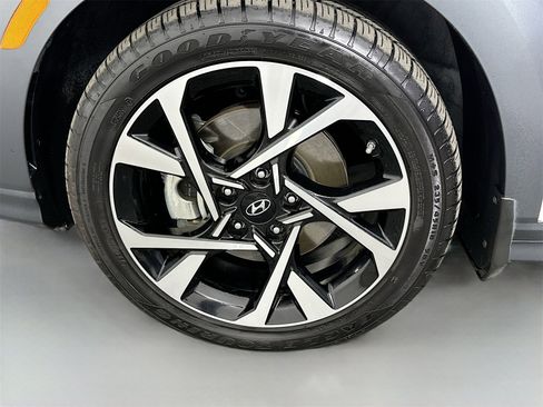 Used 2023 Hyundai Kona Limited w/ Cargo Package image 31