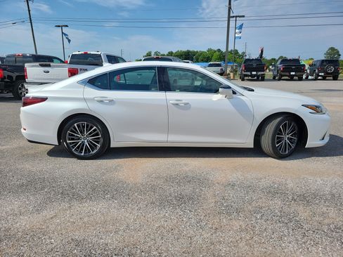 Used 2023 Lexus ES 350 w/ Premium Package FWD image 4