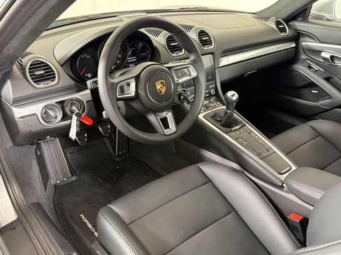 Certified 2025 Porsche 718 Cayman GTS RWD image 4