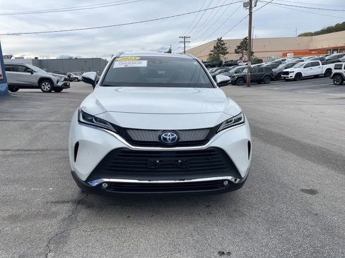Used 2023 Toyota Venza XLE AWD/4WD image 5
