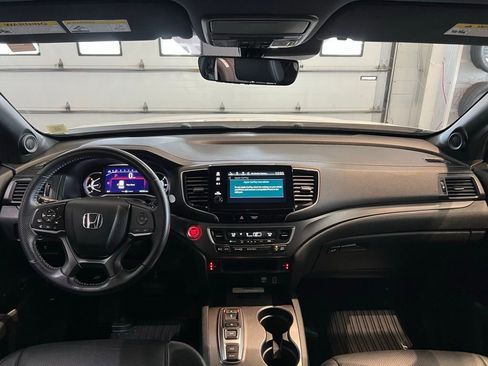 Used 2023 Honda Passport EX-L image 16