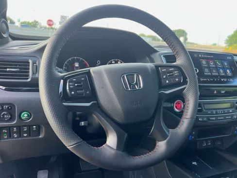 Used 2026 Honda Ridgeline Black Edition image 17