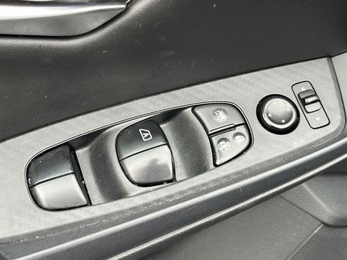 Certified 2023 Nissan Sentra SV image 13