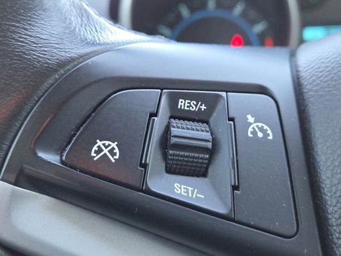 Used 2014 Chevrolet Cruze LT image 4