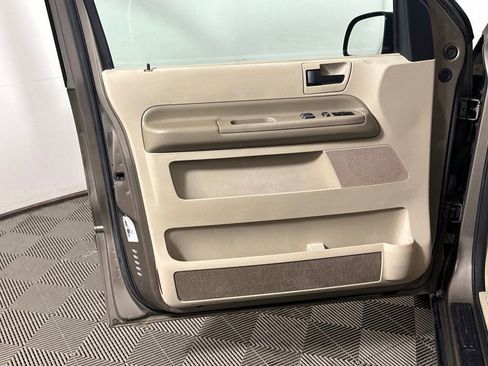 Used 2005 Ford Freestar SES image 14