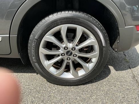 Used 2019 Lincoln MKC Select w/ Select Plus Package AWD/4WD image 13