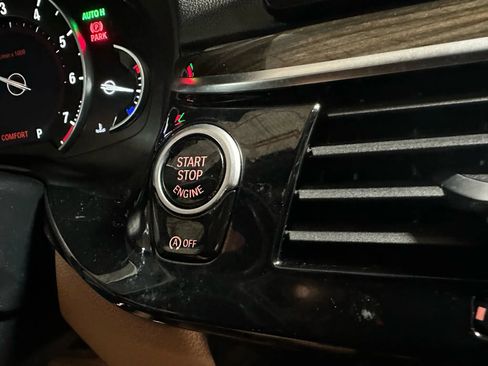 Used 2019 BMW 530i image 20