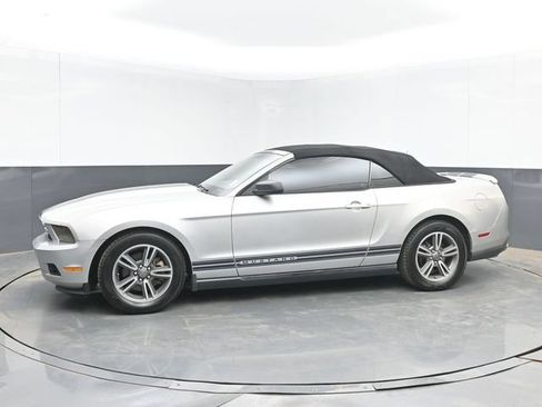 Used 2011 Ford Mustang Premium w/ 201A Rapid Spec Order Code RWD image 11