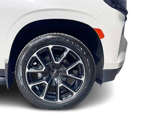 Used 2021 Chevrolet Tahoe RST w/ Luxury Package image 8