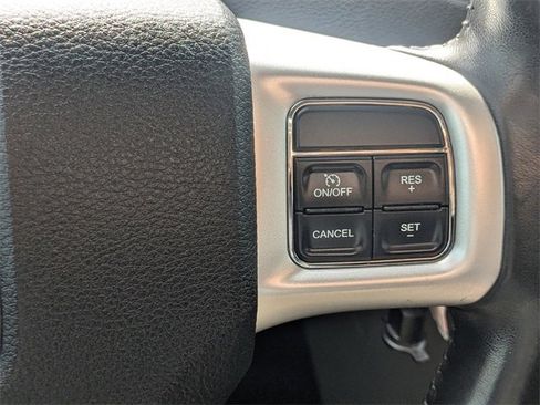 Used 2018 Dodge Grand Caravan SE w/ UConnect Hands-Free Group image 26