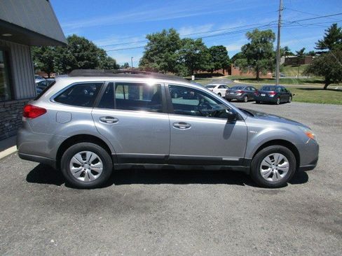 Used 2011 Subaru Outback 2.5i AWD/4WD image 12