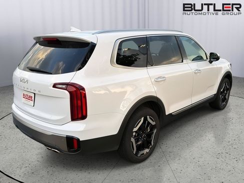 Used 2025 Kia Telluride S FWD image 6