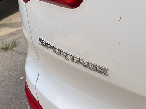 Used 2016 Kia Sportage LX image 4