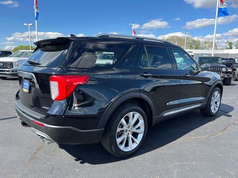 Used 2023 Ford Explorer Platinum w/ Technology Package AWD/4WD image 8