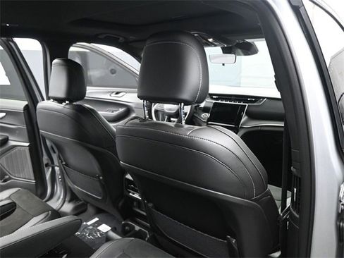 New 2025 Jeep Grand Cherokee L Altitude image 19