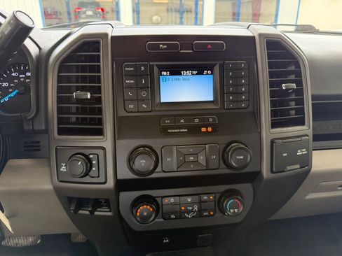 Used 2022 Ford F350 XL w/ Power Equipment Group AWD/4WD image 16