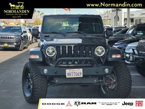 Used 2020 Jeep Wrangler Unlimited Sport AWD/4WD image 2