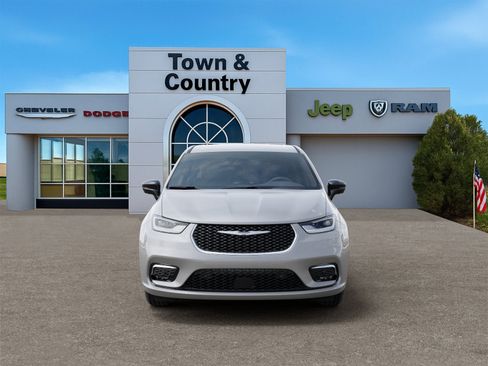 New 2026 Chrysler Pacifica Select image 32