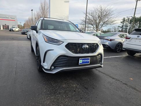 Used 2023 Toyota Highlander XSE image 8