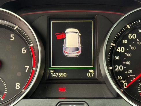 Used 2015 Volkswagen Golf 4-Door image 34